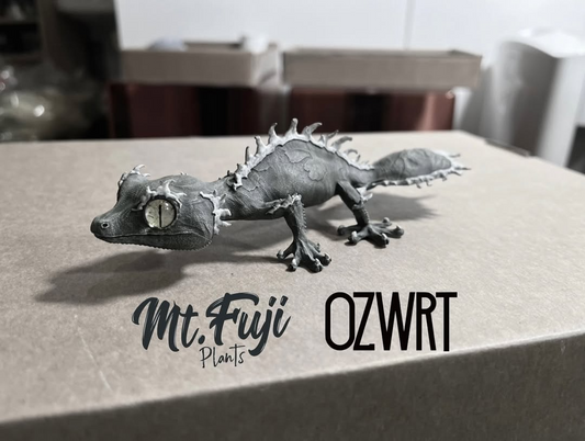 Mt.Fuji Plants3周年記念第四弾、OZWRTが精霊シリーズの新作フィギュアを初披露へ